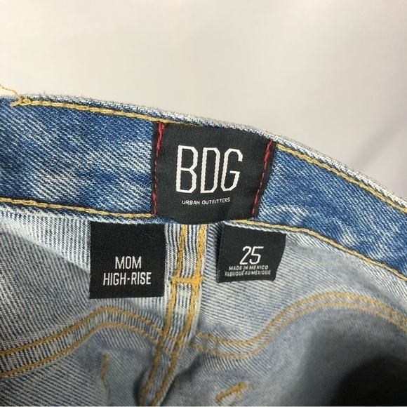 Urban Outfitters UO BDG Mom High Rise Denim Shorts 25 - Picture 5 of 5